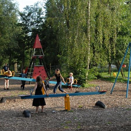 Vakantiepark Bergumermeer - 689 Suameer ภายนอก รูปภาพ